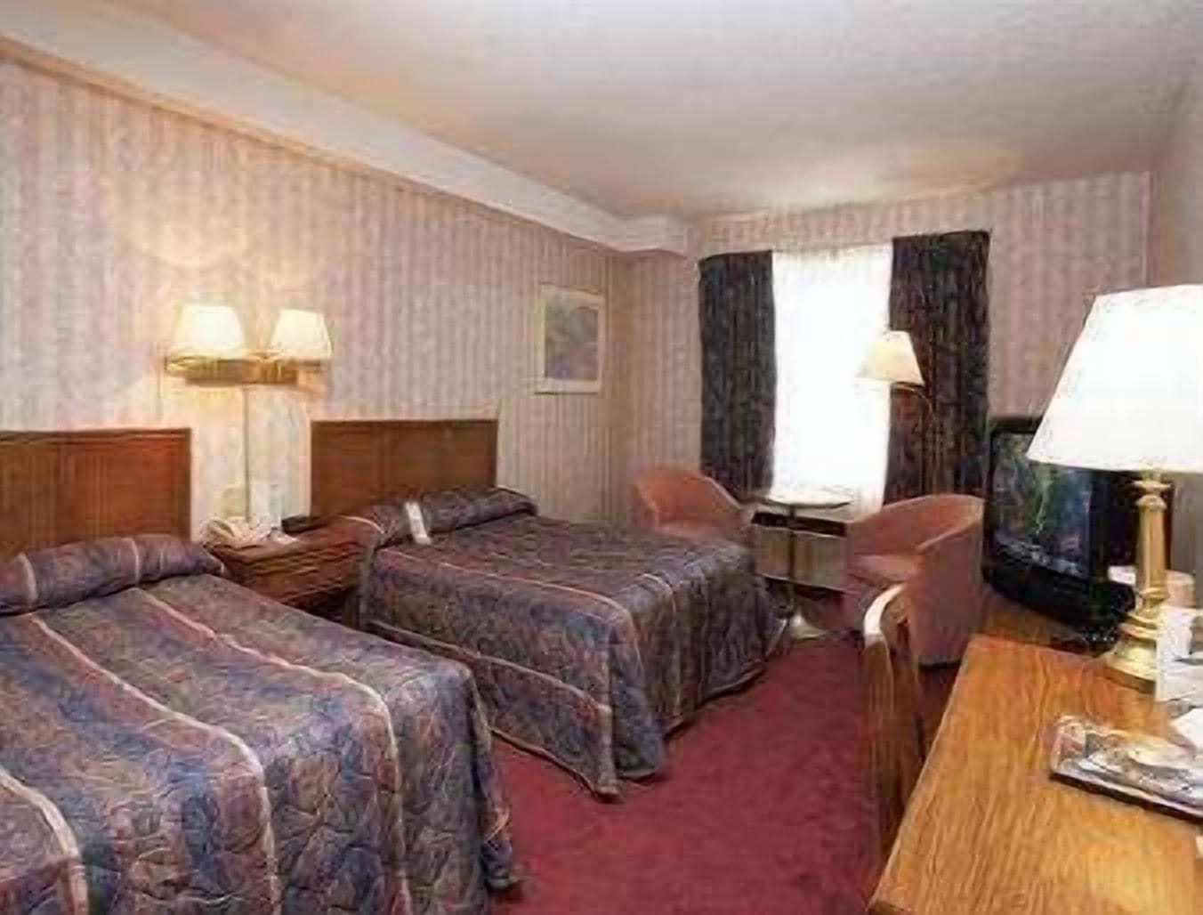 Travelodge By Wyndham Niagara Falls Lundys Lane Zimmer foto